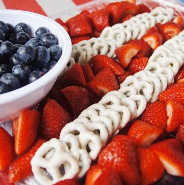 American-Flag-Fruit-Platter side view