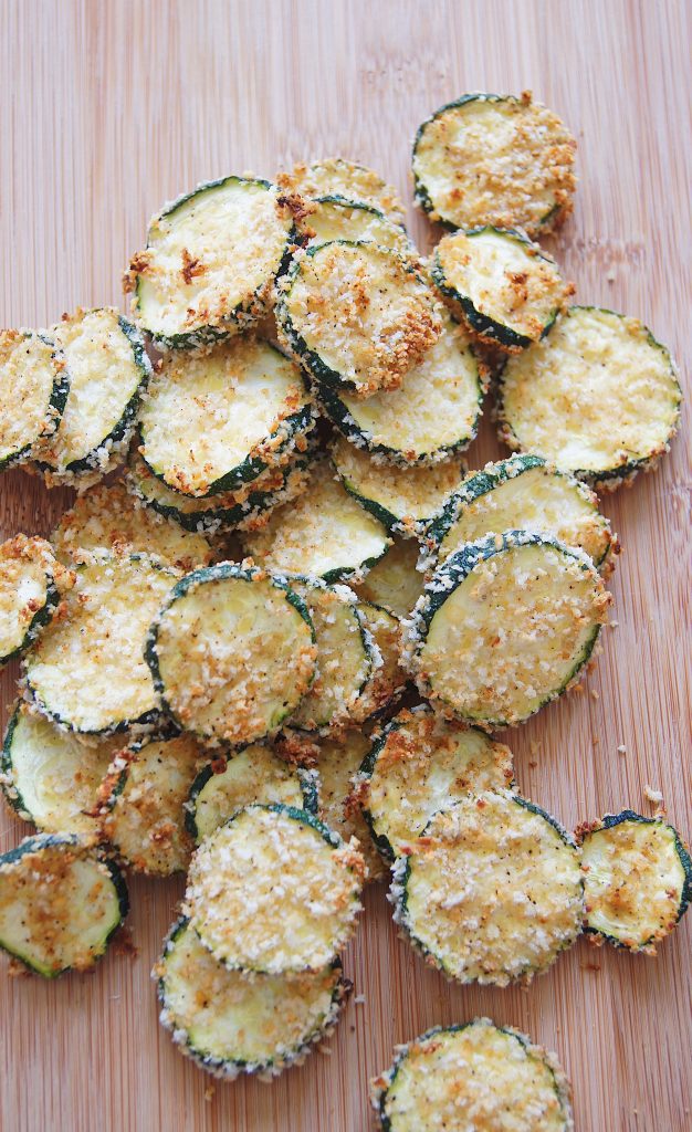 Zucchini-chips-on-cutting-board-top-view-1